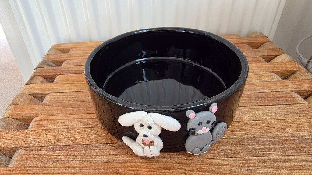 Handcrafted Ceramic Pet Food Bowl with 3D Cat/Dog Design – Small/Medium