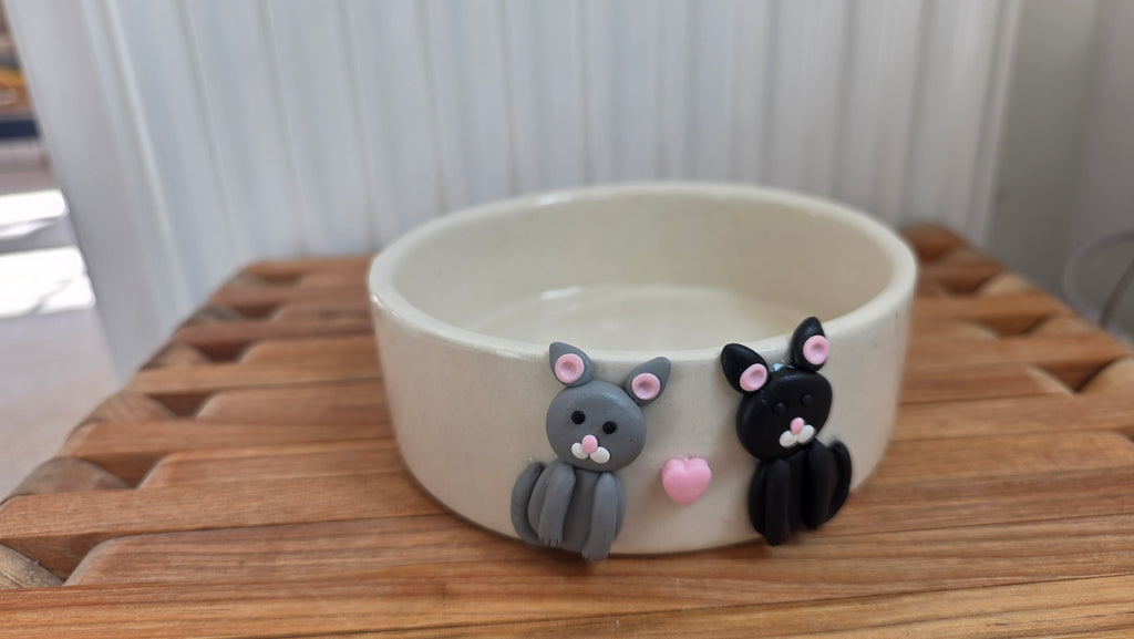 Handcrafted Ceramic Pet Food Bowl with 3D Cat/Dog Design – Small/Medium