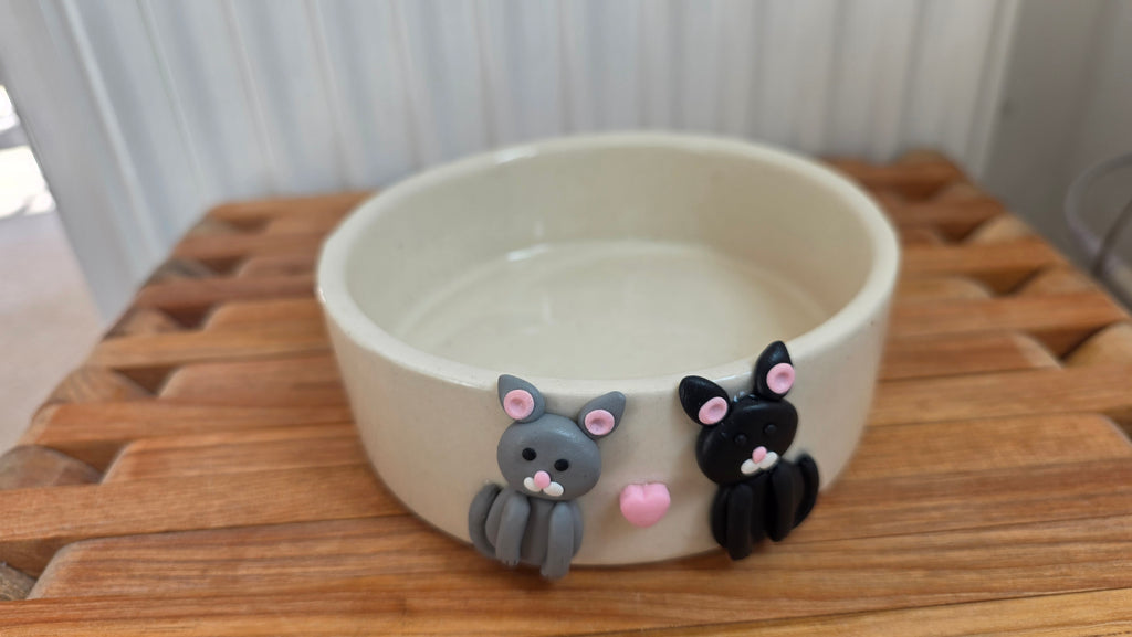 Handcrafted Ceramic Pet Food Bowl with 3D Cat/Dog Design – Small/Medium